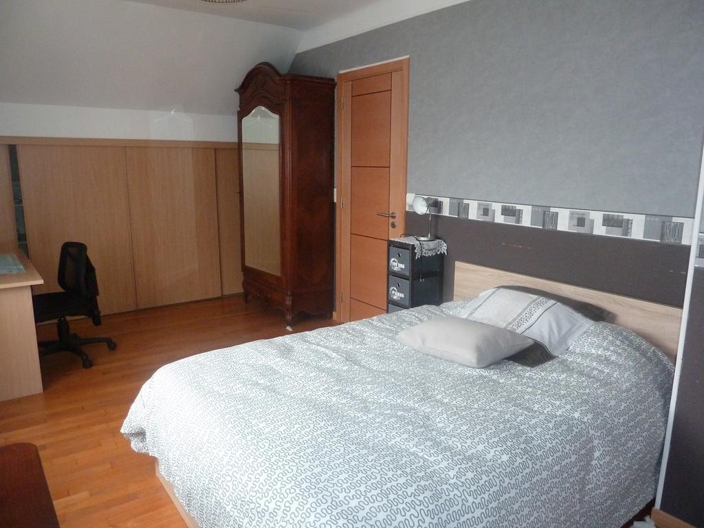 Chambre Coquette Hotell Aulnay-sous-Bois Rom bilde